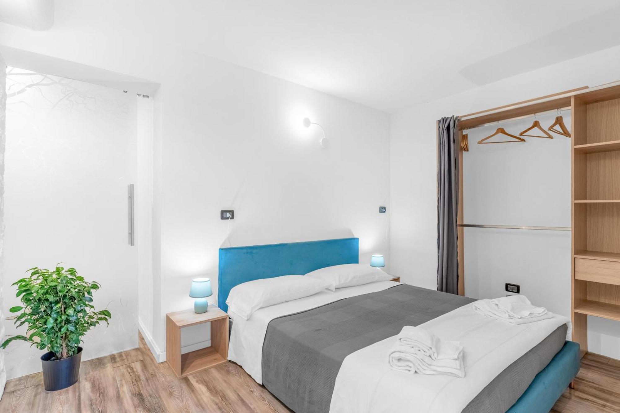 -Free Pool And Parking- Garda House Apartments Castelnuovo del Garda Bagian luar foto