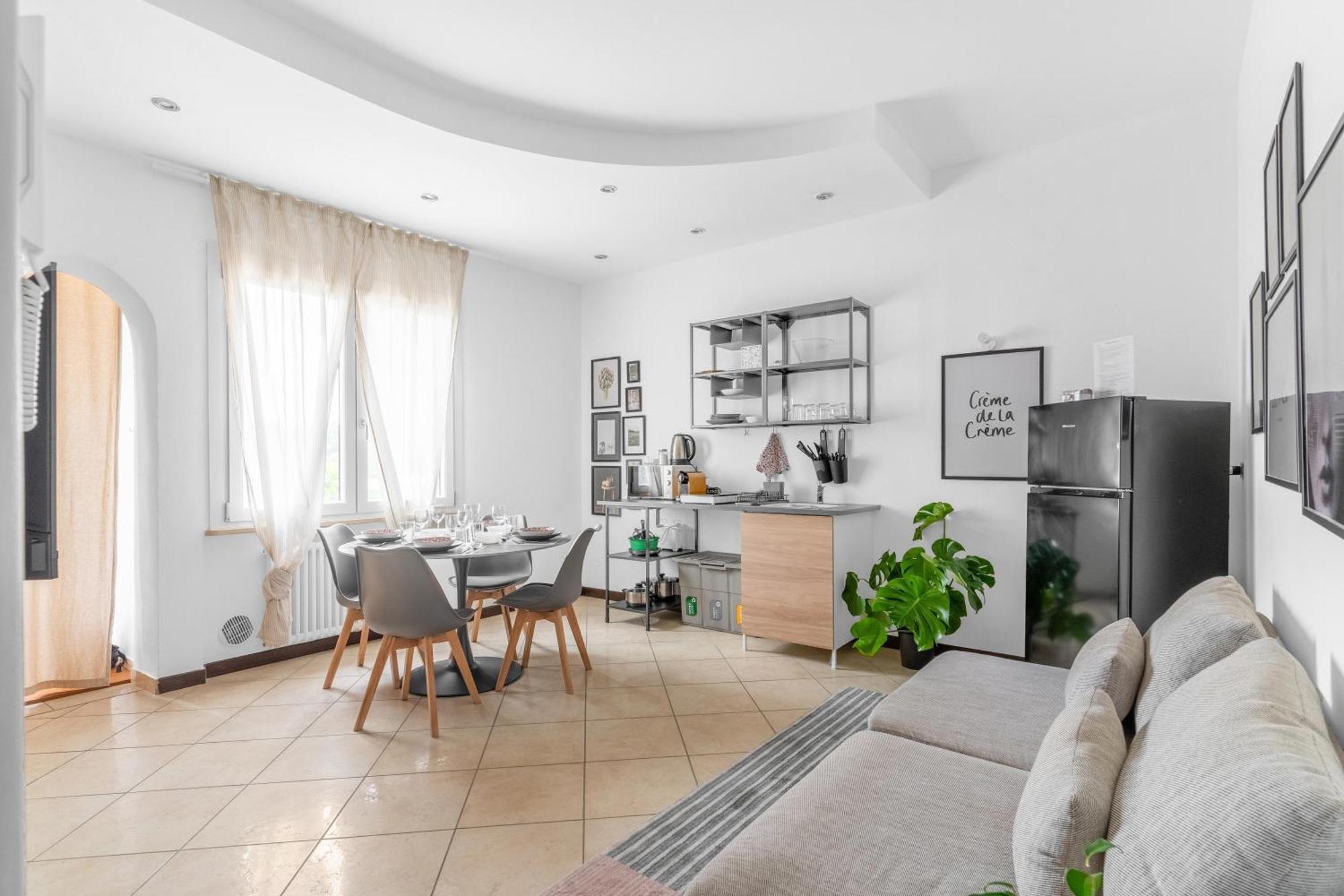 -Free Pool And Parking- Garda House Apartments Castelnuovo del Garda Bagian luar foto