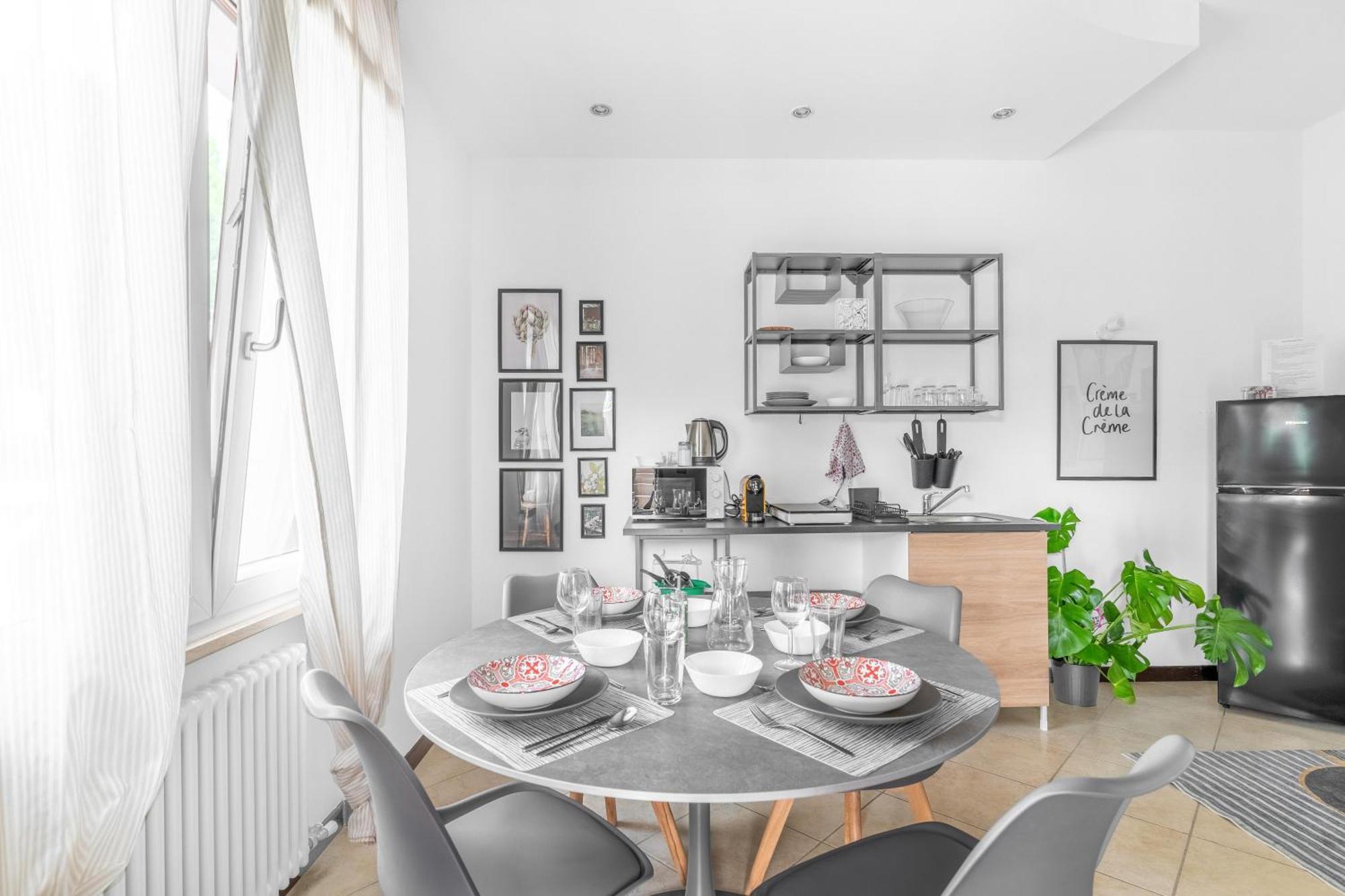 -Free Pool And Parking- Garda House Apartments Castelnuovo del Garda Bagian luar foto