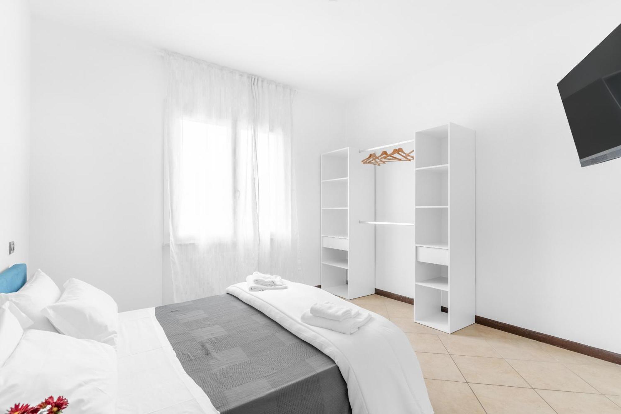 -Free Pool And Parking- Garda House Apartments Castelnuovo del Garda Bagian luar foto