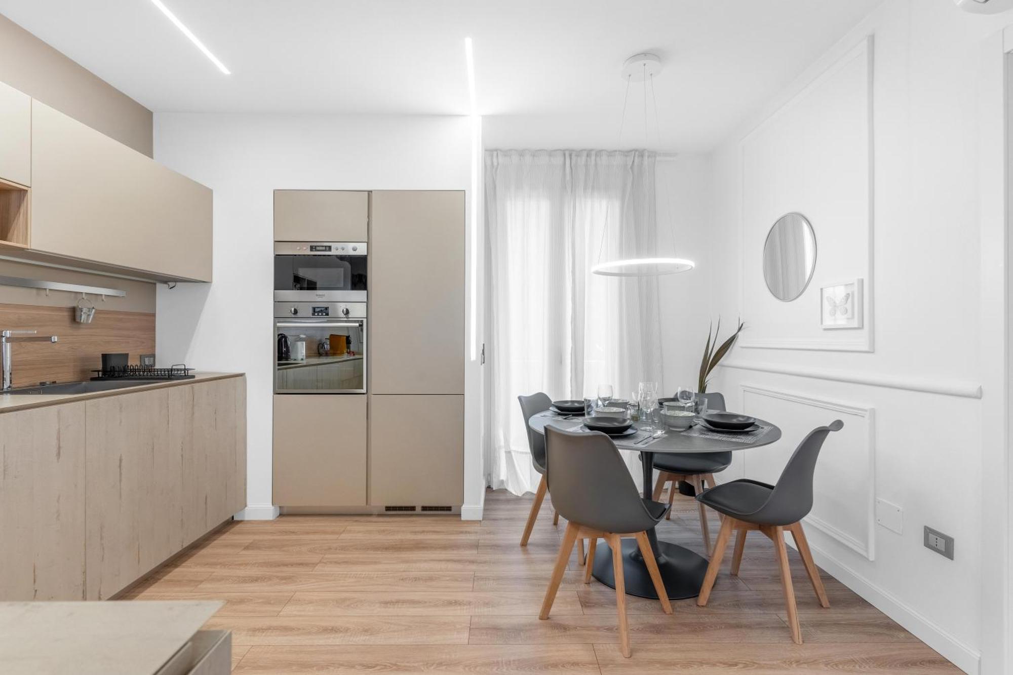-Free Pool And Parking- Garda House Apartments Castelnuovo del Garda Bagian luar foto